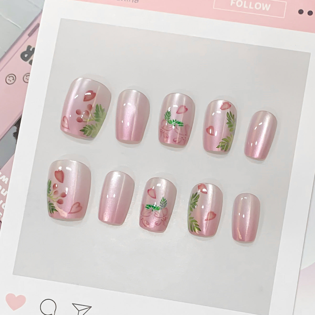 Kunstvolle Kunstnägel mit floralen Motiven Brehn