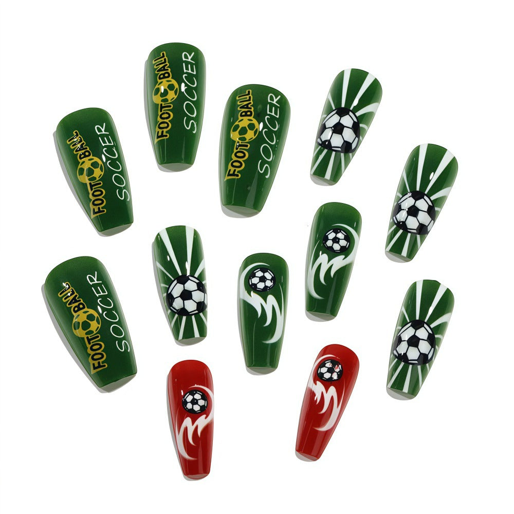 Sportliche Nagelkunst im Fußball-Stil Brehn