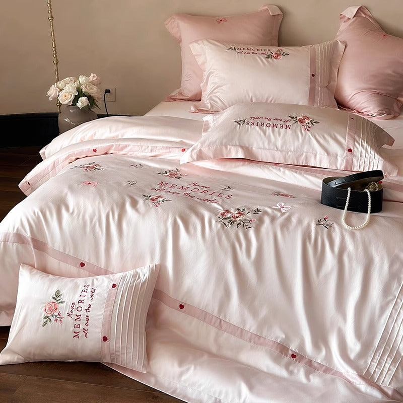 Bestickte florale Baumwollsatin Bettwäsche Set mit Pintuck Akzent Kopfkissenbezügen