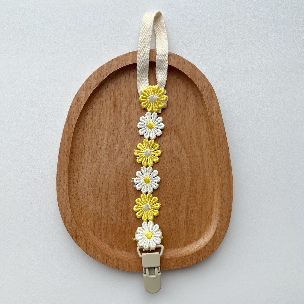 Crochet Daisy Schnullerclip mit Baumwollband
