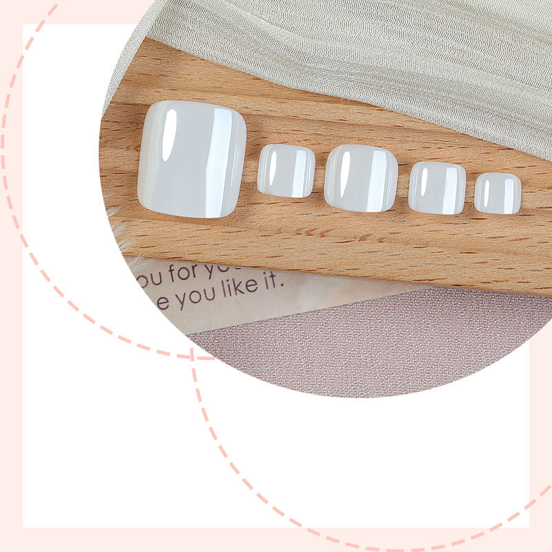 Kunstnagelset mit vielseitigen Formen und glattem Finish Brehn