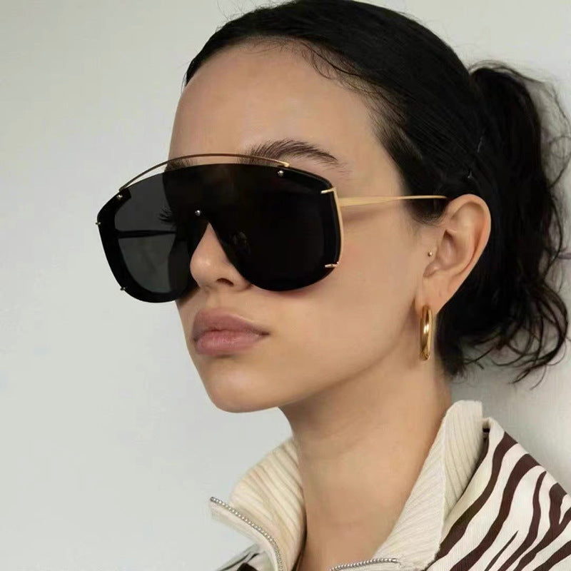 Damen futuristische Oversized-Sonnenbrille Brehn