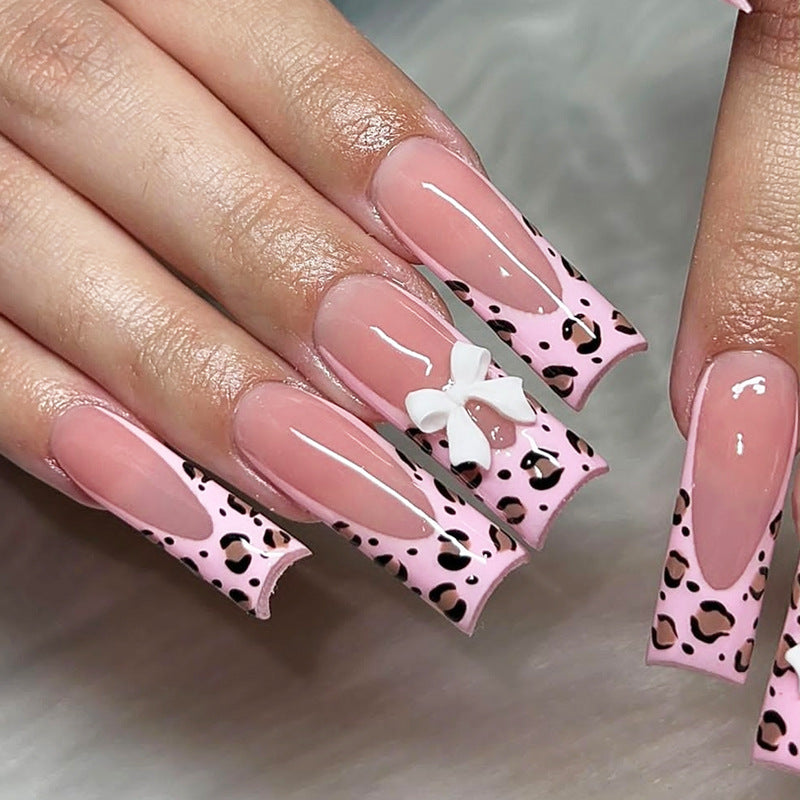 Kunstnagelset mit luxuriösen Leopardenmustern Brehn