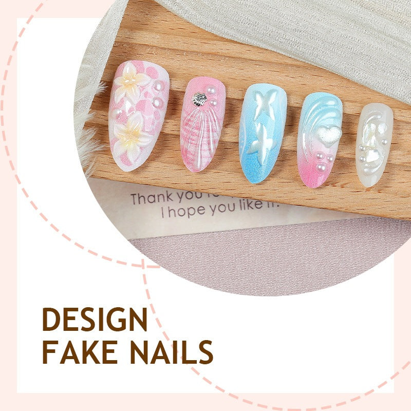Kunstnagelset mit kreativen floralem und glitzernden Akzenten Brehn