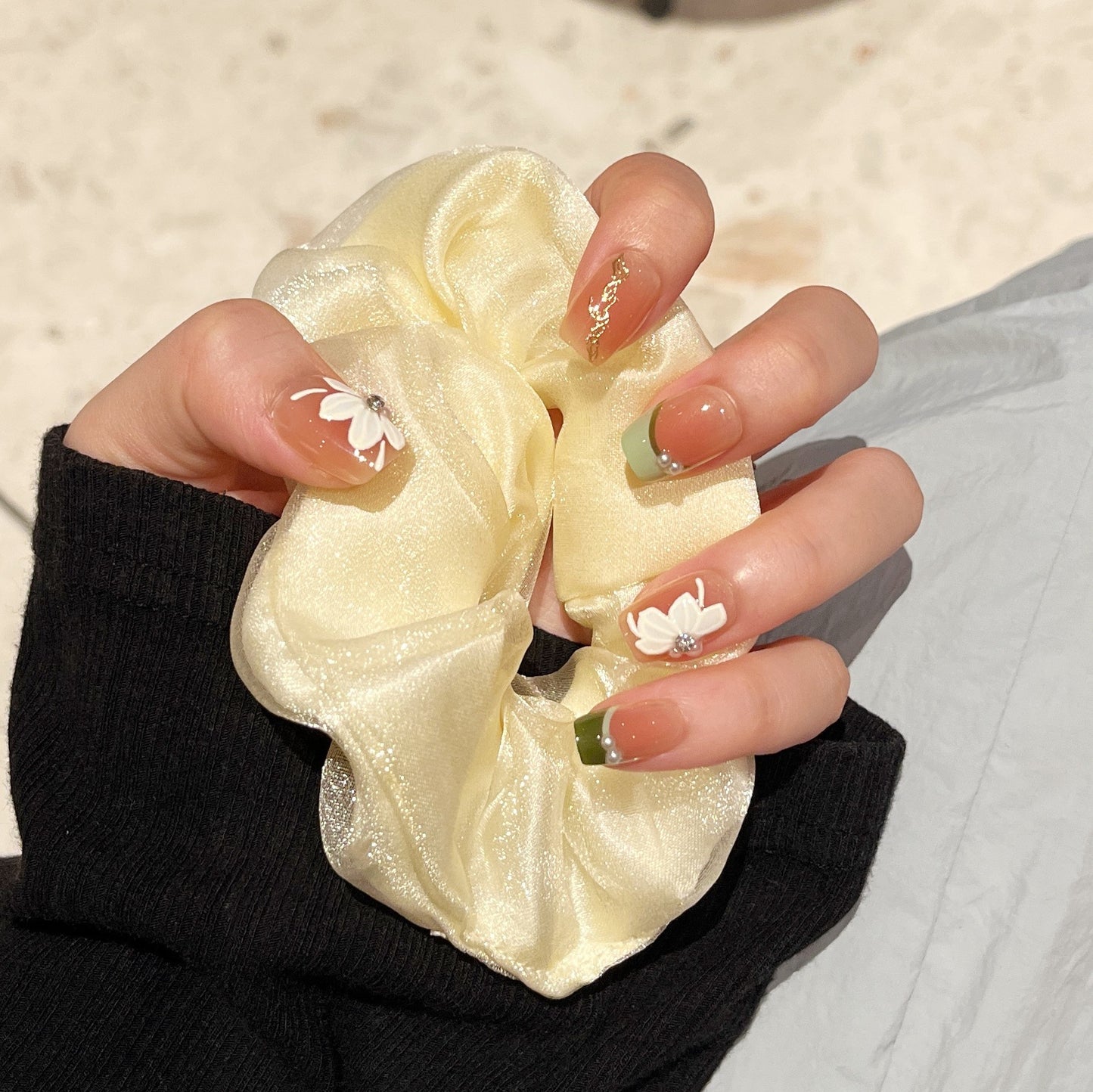 Elegante florale Scrunchie Brehn