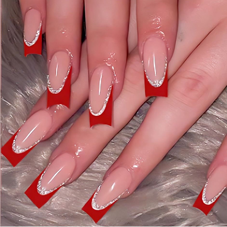 Kunstnagelset mit eleganten Design und glamourösen Akzenten Brehn