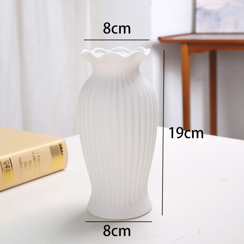 Elegante gewölbte Keramikvase