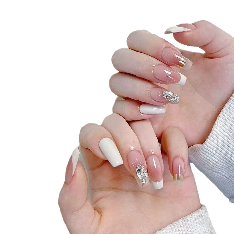 Glamouröse mit Strass verzierte Press-On-Nagel-Set Brehn