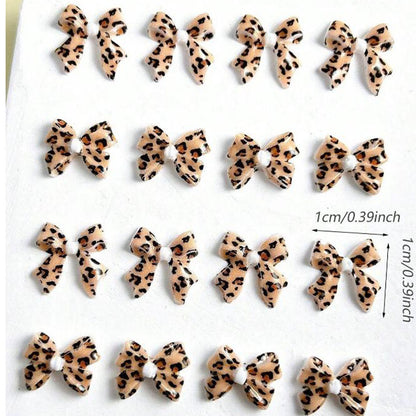 Dekorative Leopardenmuster Nagel Kunst Charms