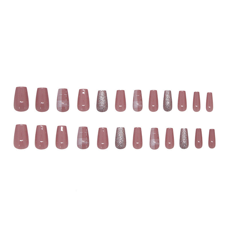 Elegantes Press-On-Nageldesign Brehn