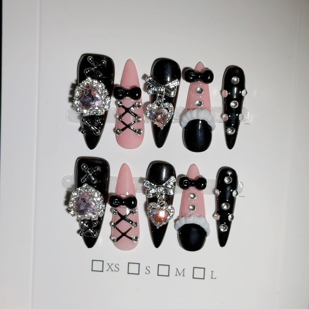 Glamouröse mit Strass verzierte Press-On Nägel