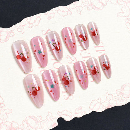 Künstlerisches Press-On-Nagelset mit Kirschblütenmuster Brehn