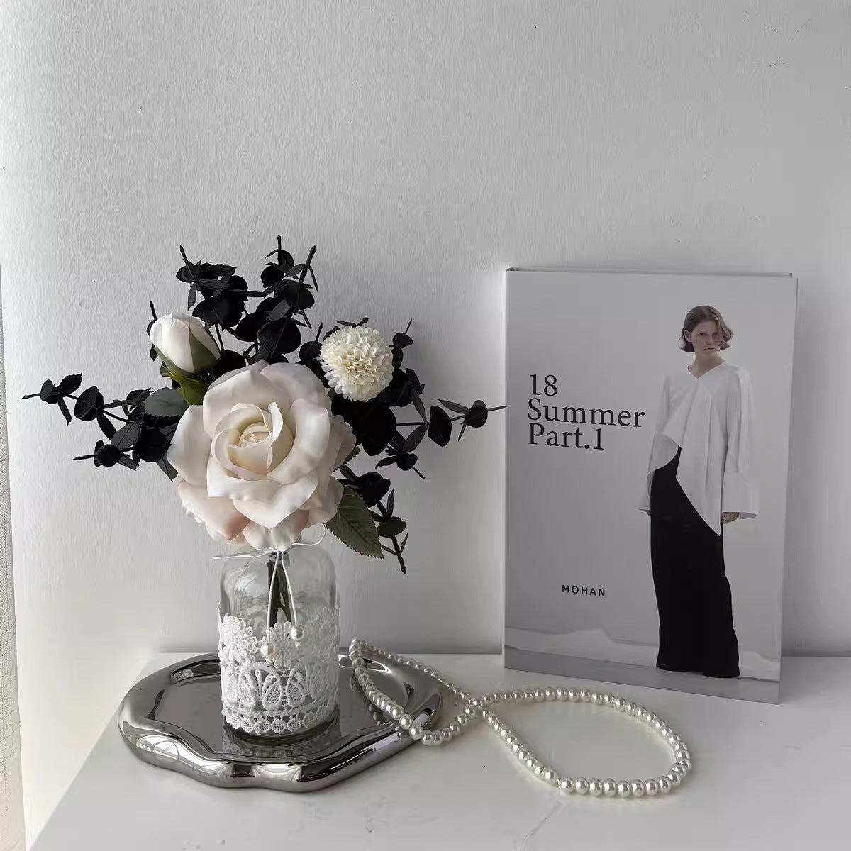 Elegante florale Mittelstück  1790318232