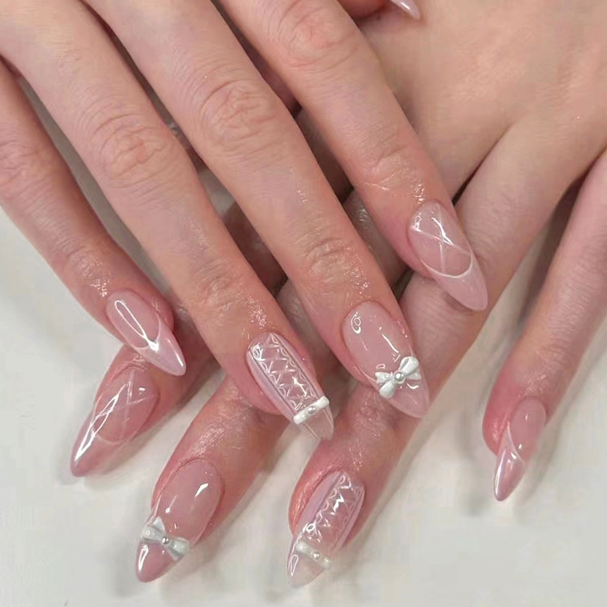 Elegante Nagelkunstverlängerungen Brehn