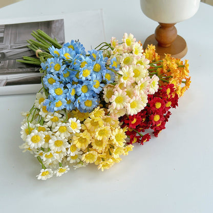 Realistische Gänseblümchen Blumenstrauß