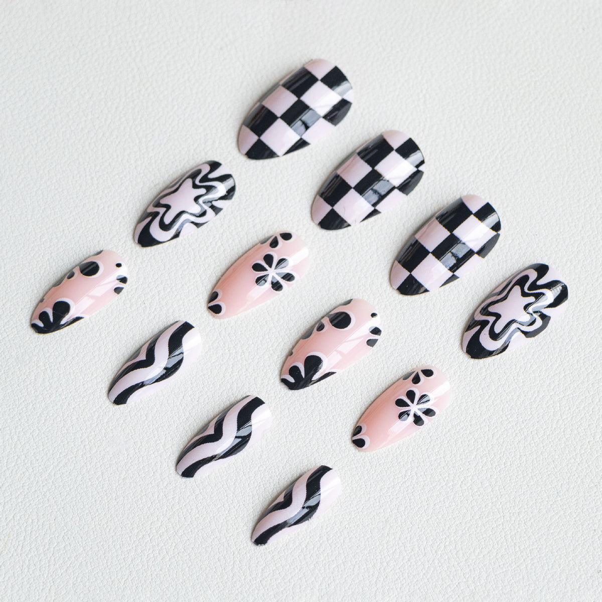 Künstlerisches Nageldesign Set  1790958040