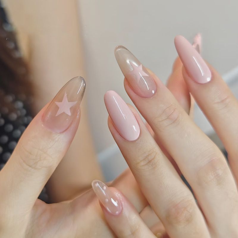 Kunstnägel mit Elegantem Ombre-Effekt und Glitzer Brehn