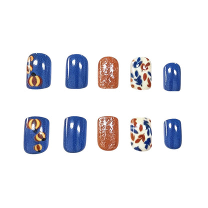 Saisonales Blattdesign Nagelkunst Brehn