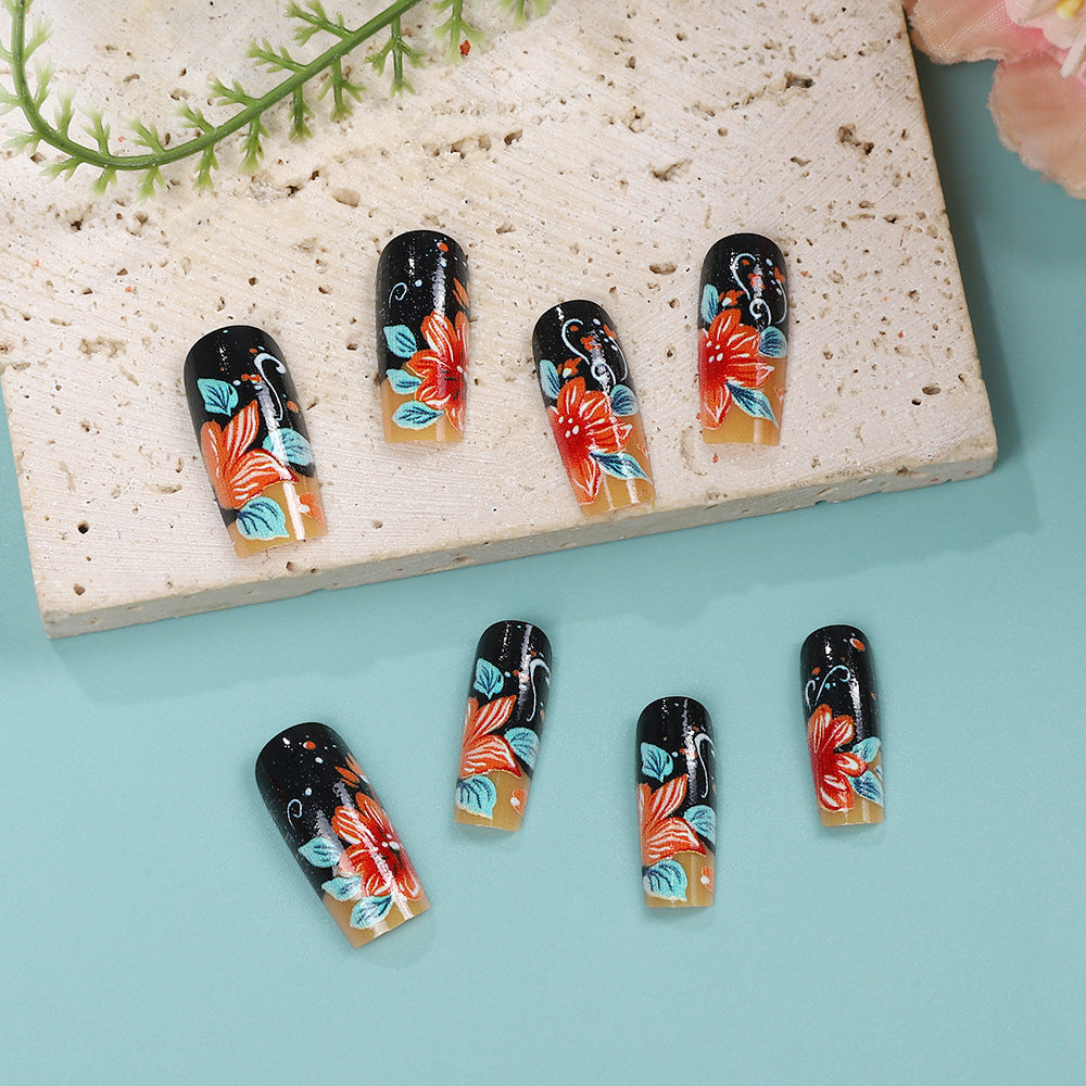 Kreative Kunstnägel mit floralem Design Brehn