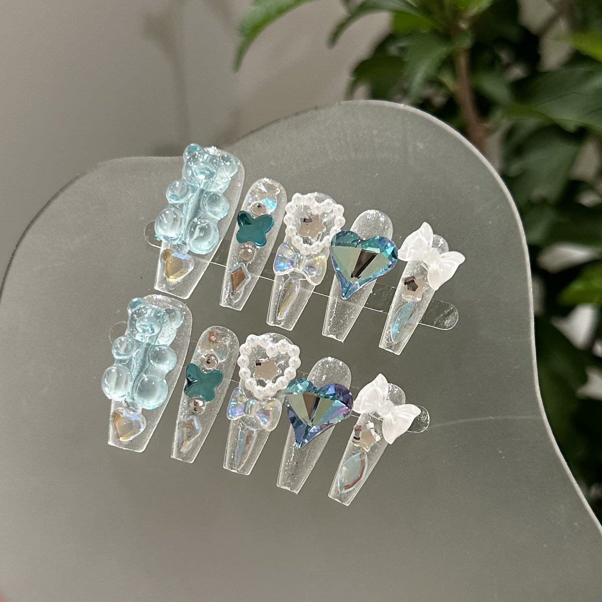 Künstlerische Press-On Nagelkunst Kollektion