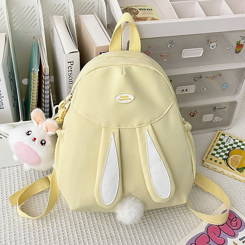Süßer Rucksack mit Hasenohren