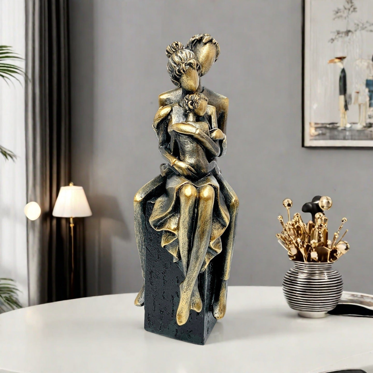 Elegante Skulptur eines romantischen Paares Brehn