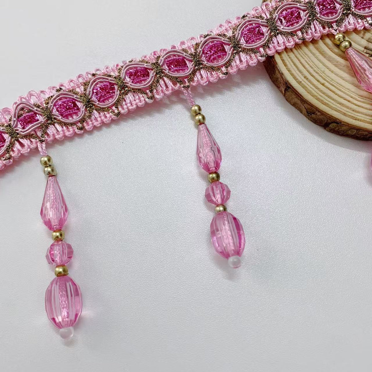 Elegante und Auffällige Borte mit Glaskristallen Brehn