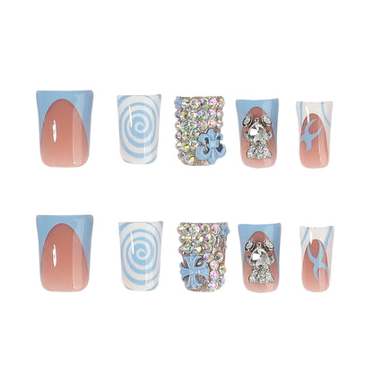 Kunstvolle Nagelkunst mit süßen Tiermotiven und Glitzerakzenten Brehn