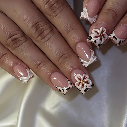 Floral Accent Nagelkunst Set Brehn