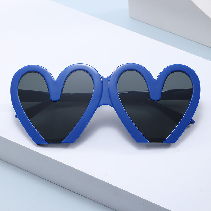 Damen Herzförmige Sonnenbrille mit auffälligem Design Brehn