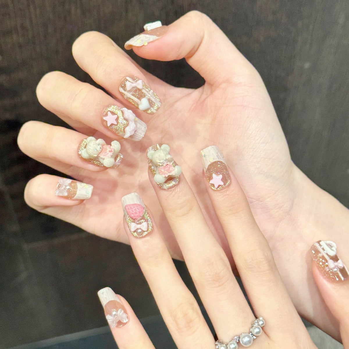 Künstlerisches 3D-Charakter-Press-On-Nagelkunst-Set