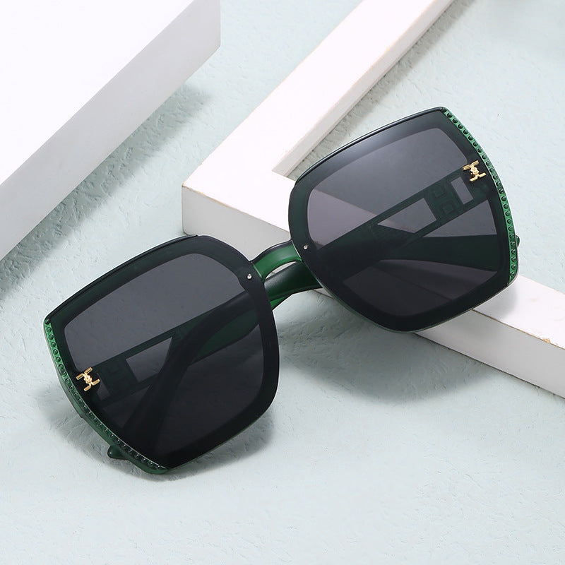Damen quadratische Sonnenbrille mit hochwertigem Gestell und UV-Schutz Brehn