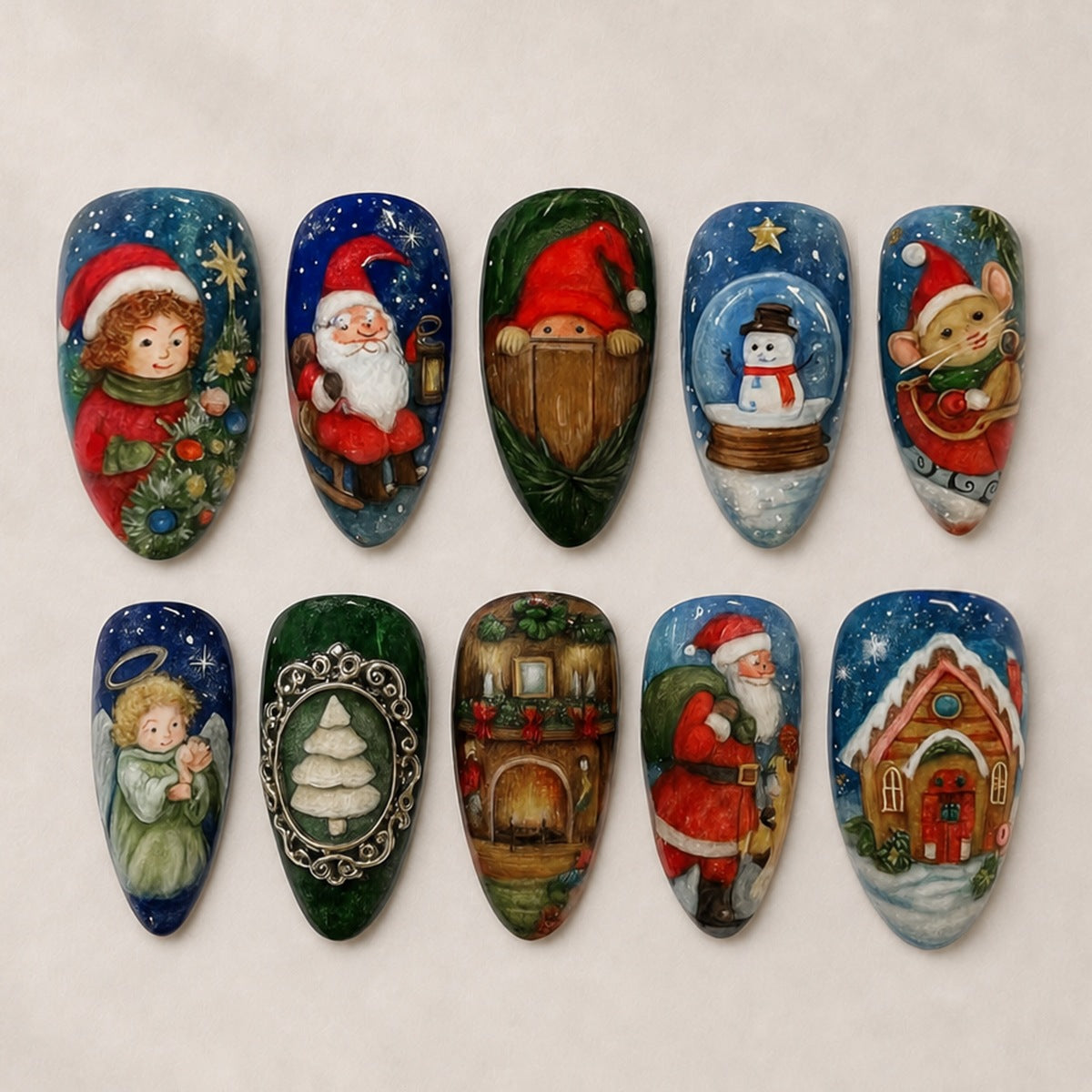 Festliche Kunstnägel mit Weihnachtsmotiven Brehn