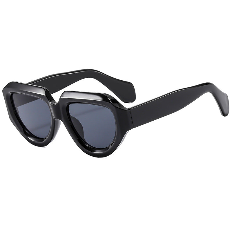 Damen Cat-Eye Sonnenbrille mit modernem transparentem Rahmen und UV-Schutz Brehn
