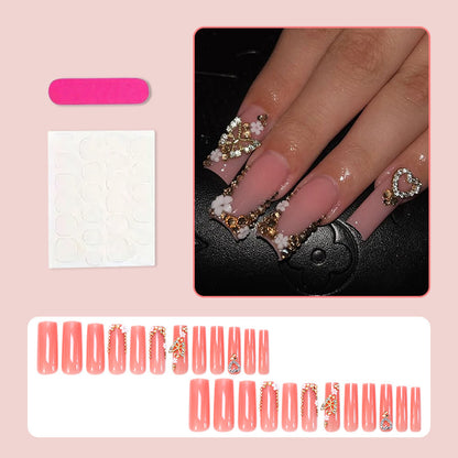 Kunstnagelset mit glamourösen 3D-Verzierungen und elegantem Design Brehn