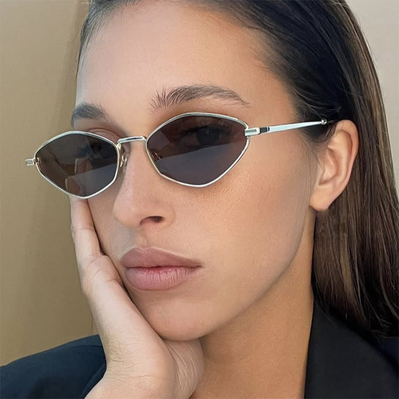 Damen geometrische Sonnenbrille mit feinem Metallrahmen und UV-Schutz Brehn