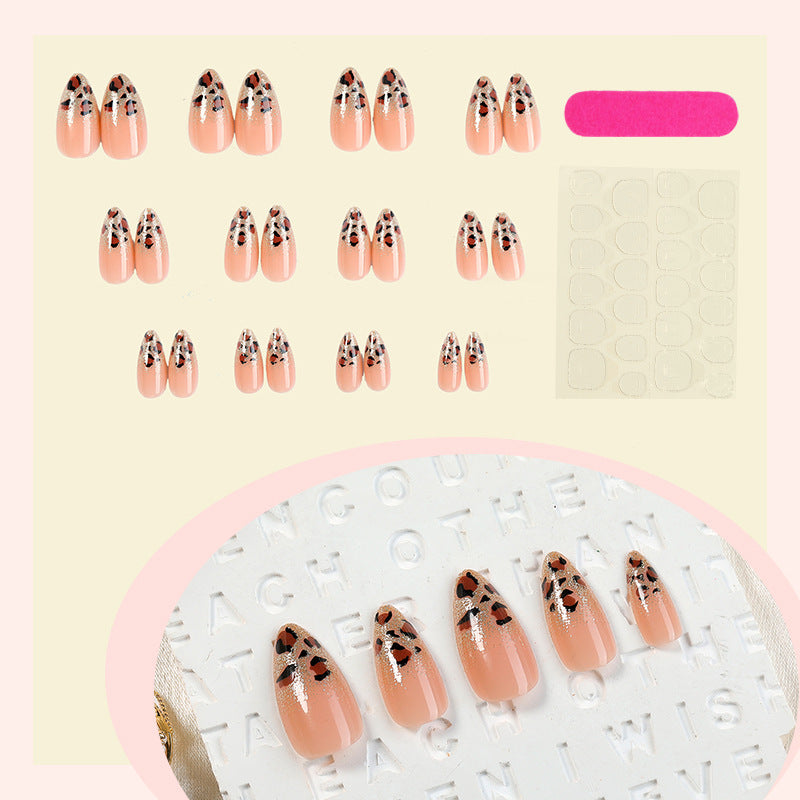 Künstlerische Stiletto Press-On Nagelkollektion Brehn