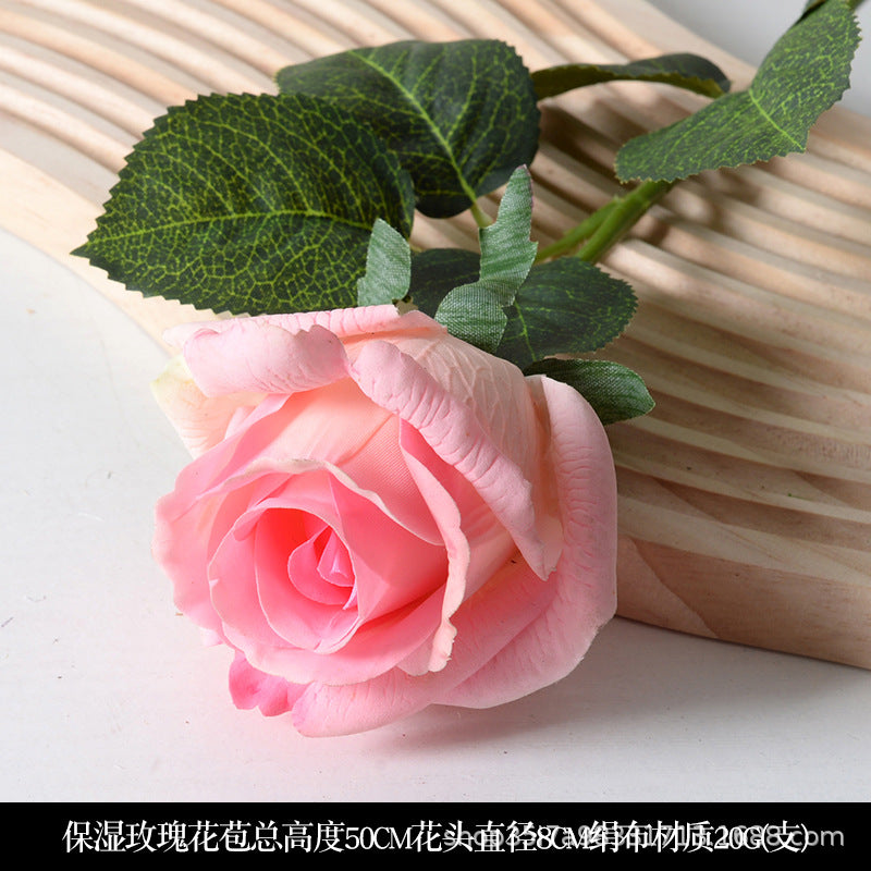 Künstliche Blumenarrangement