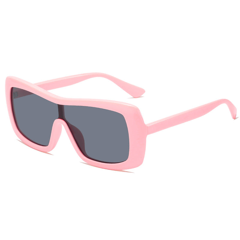 Damen stilvolle Oversize-Sonnenbrille im futuristischen Design Brehn