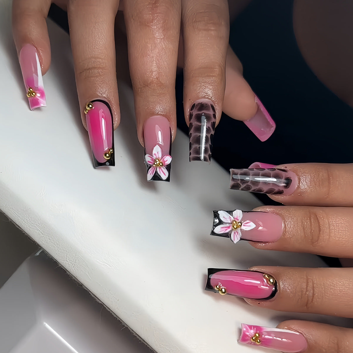 Künstlerische florale Druck-On-Nagelverlängerungen Brehn 1787913978