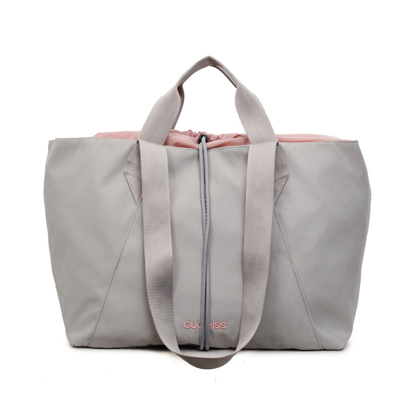Sportliche Reisetasche Mit Innovativer Innentasche Brehn