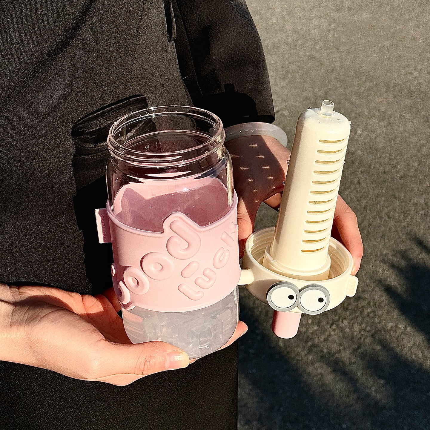 Damen Trinkflasche mit interaktivem Strohhalm und Emotionen Brehn