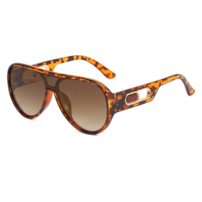 Damen Elegante Oversize-Sonnenbrille mit Designer-Details Brehn