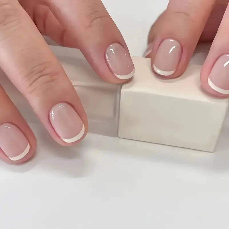 Klassische französische Tip-Press-On-Nägel Brehn