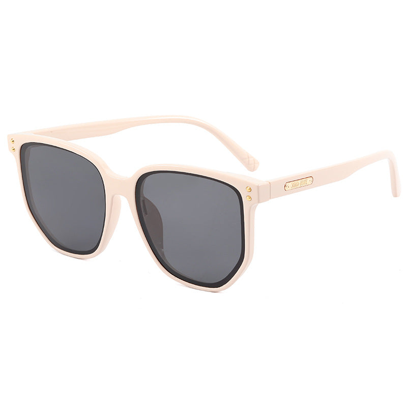 Damen modische Oversized-Sonnenbrille mit robustem Kunststoffrahmen Brehn