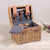 Damen Picknickkorb mit stilvollen Gläsern und Holzbrettern Brehn