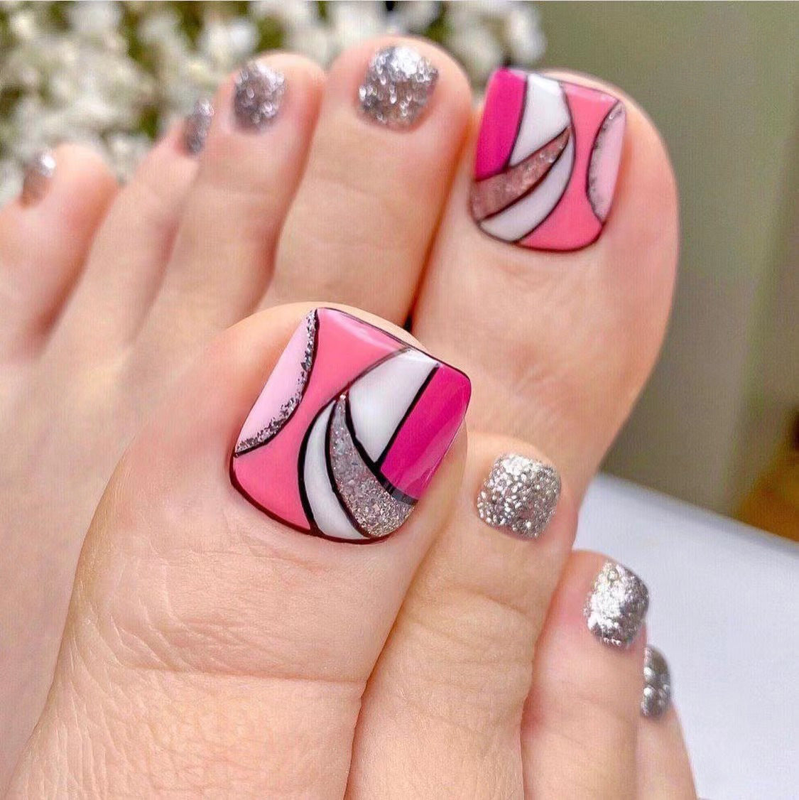 Kunstvolle Fußnagelgestaltung mit Göttlichem Schmetterlingsdesign Brehn