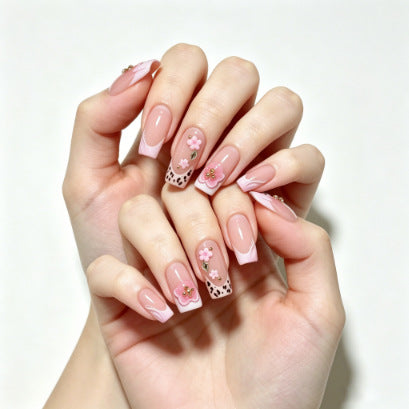 Florale dekorative Press-on-Nageltipps Brehn