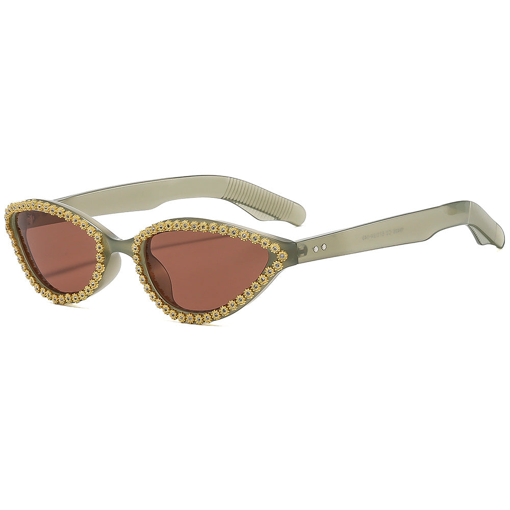 Damen Glamouröse Cat-Eye-Sonnenbrille mit funkelnden Blumenakzenten Brehn