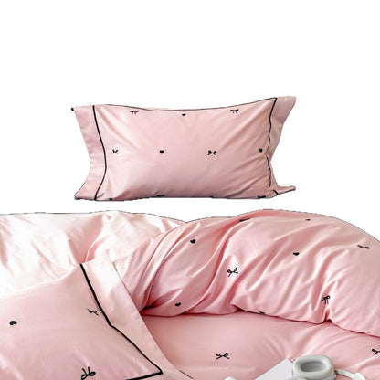 Baumwollsatin Besticktes Schleifenmotiv Bettbezugset mit rosa Paspel